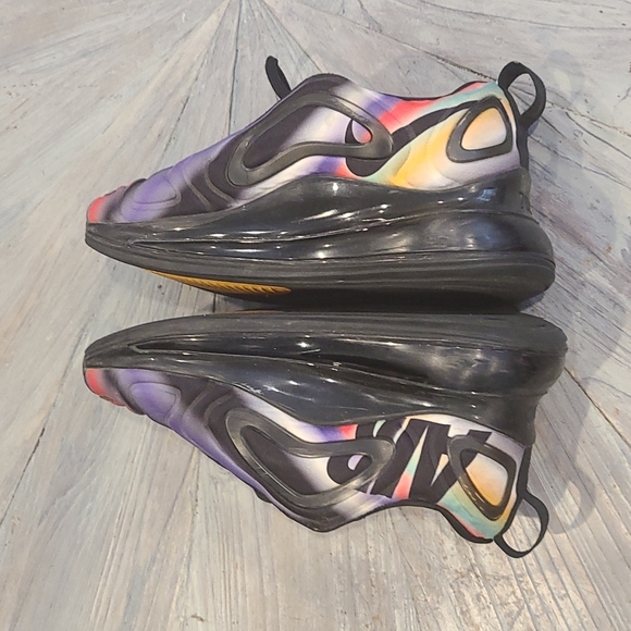 NIKE AIR MAX 720 (GS) Athletic Shoes  Metallic - Picture 7 of 12